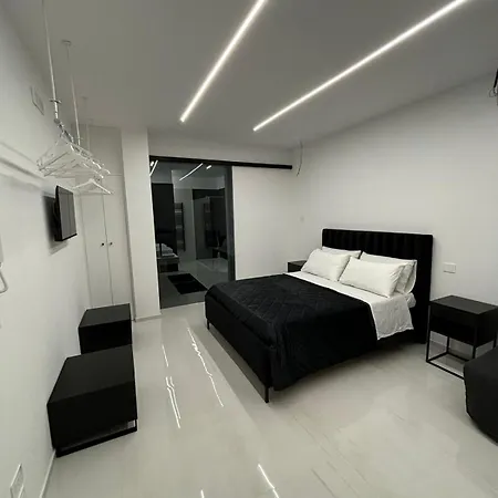 White Luxury Nyaraló *